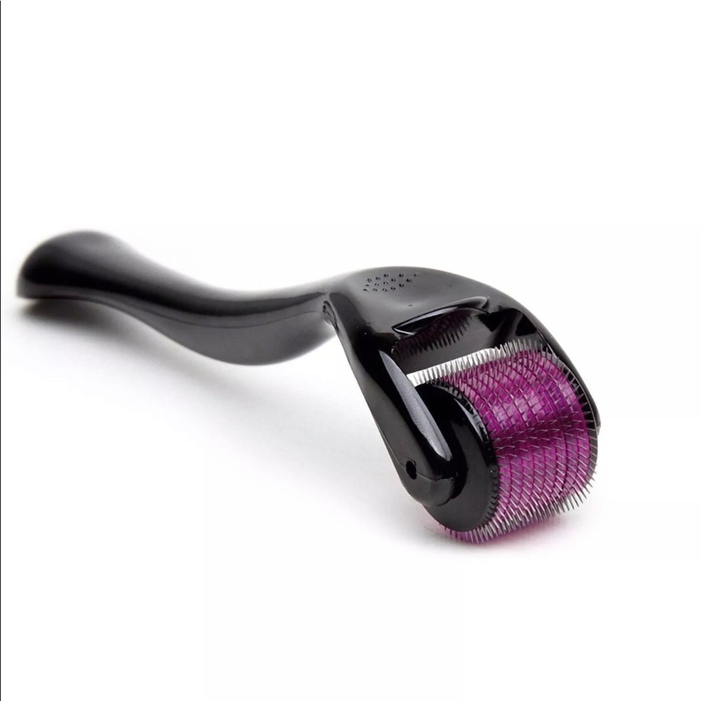 💕 540 Titanium Microneedle Derma Roller